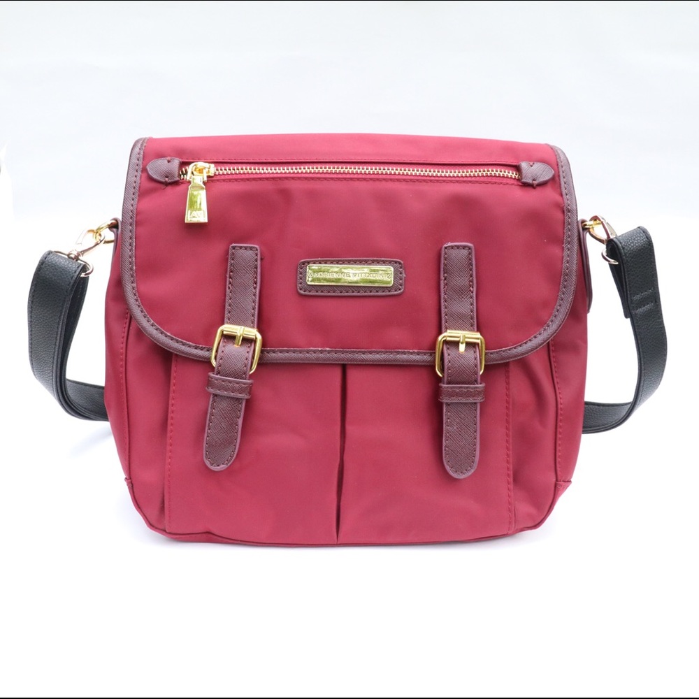Adrienne Vittadini  bag